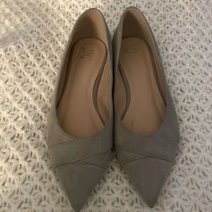 Gray suede flats Size 8.5. Lightly worn.